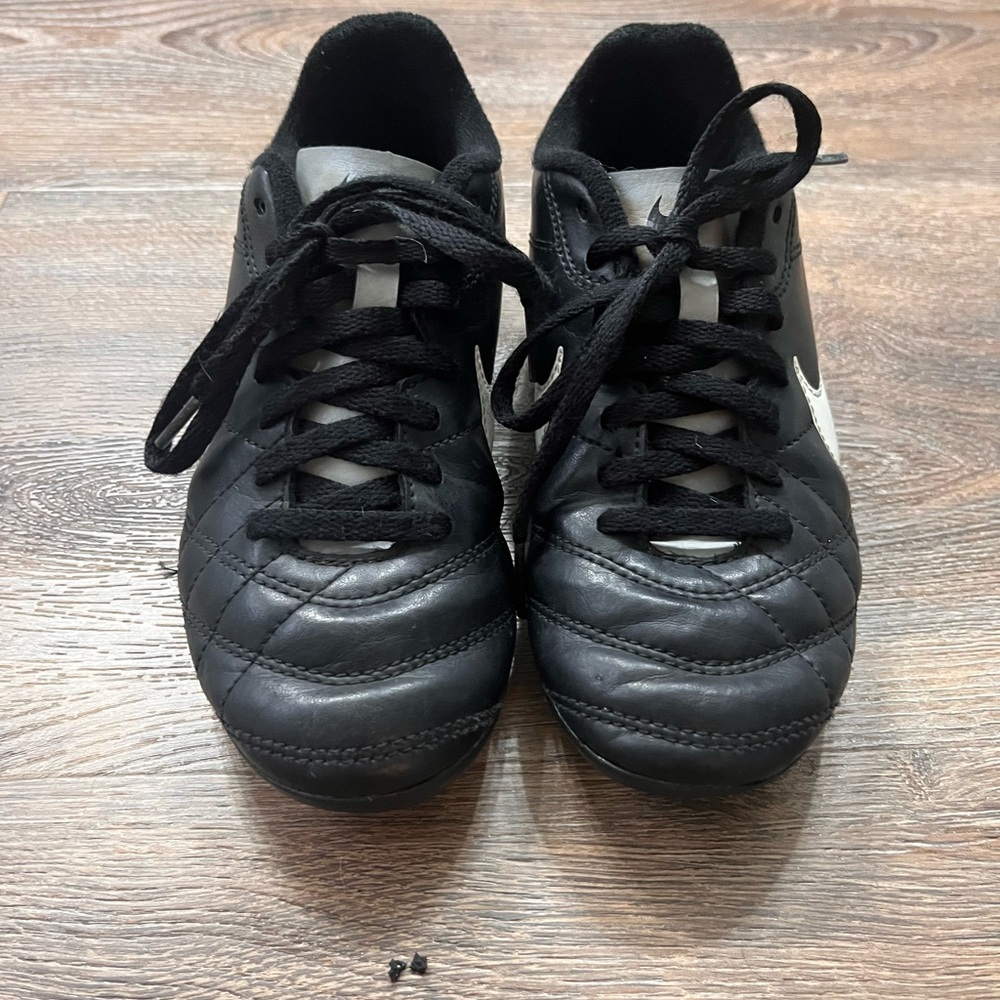Nike soccer cleats size 1